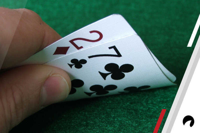 Cách chọn hand chơi poker