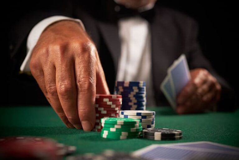 Vì sao mục đích khi đặt cược trong poker lại quan trọng?